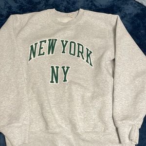 Super cute brandy Melville new york crewneck
